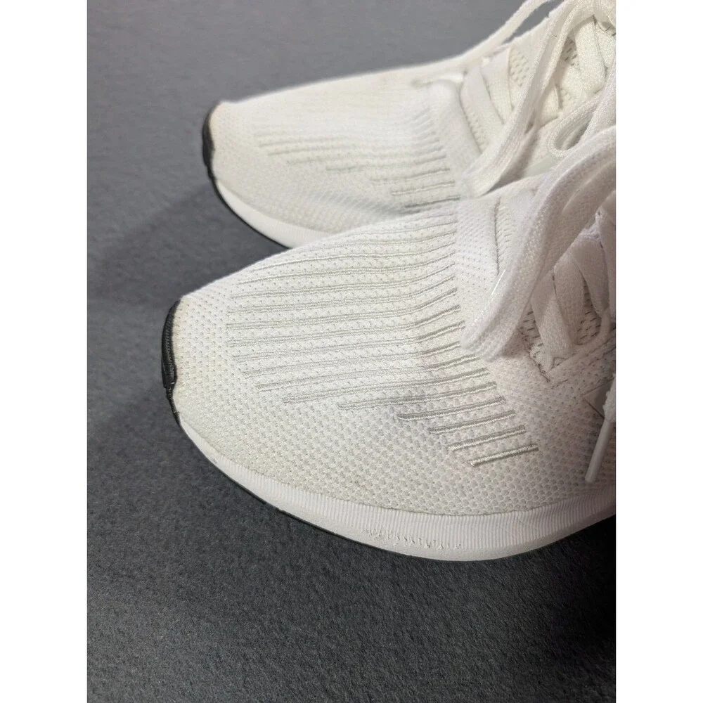 Adidas Swift Run Mens Size 11 White Knit Running Shoes Sneakers Athletic